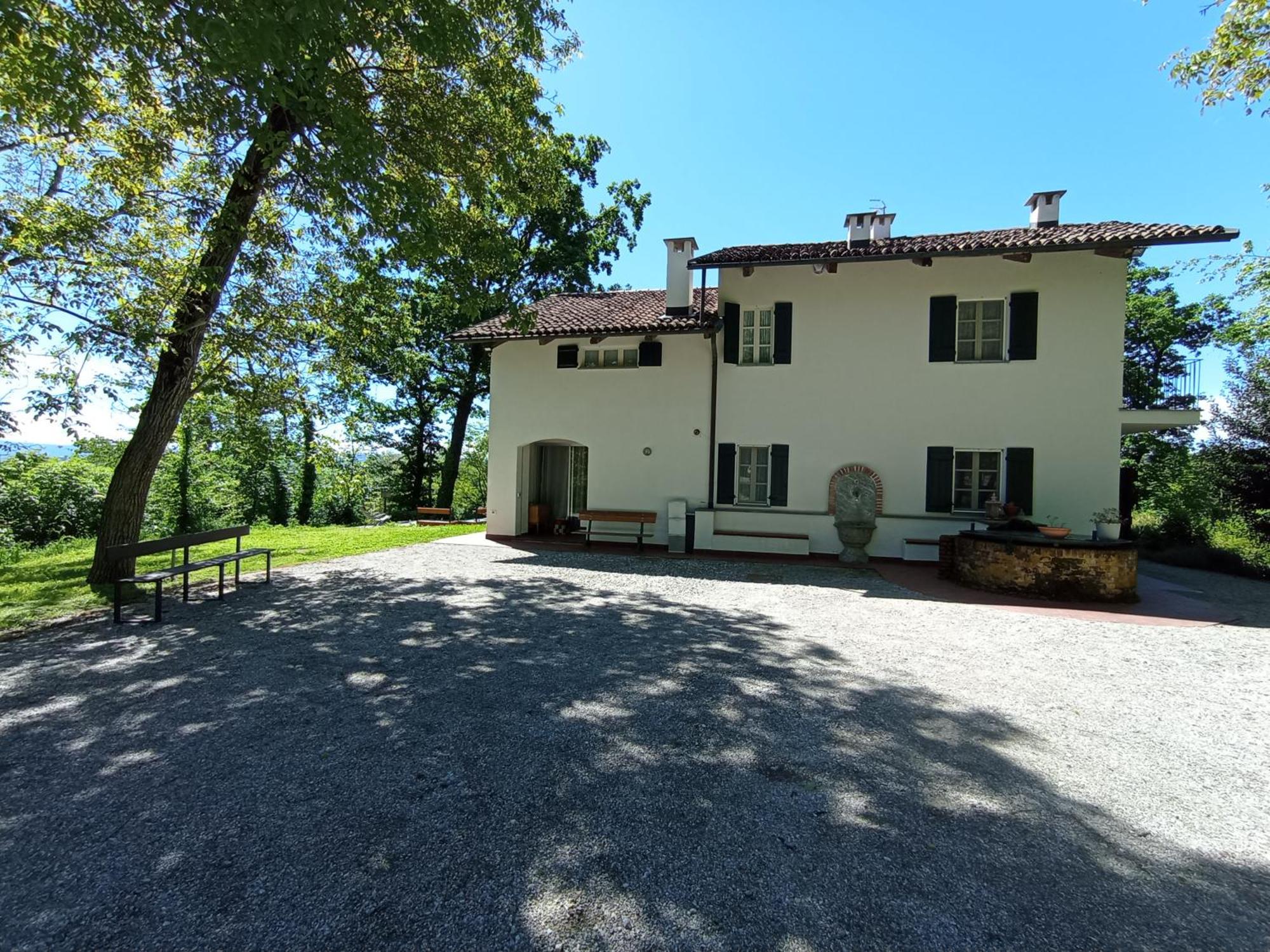 America Nei Boschi B&B Bra Exterior foto